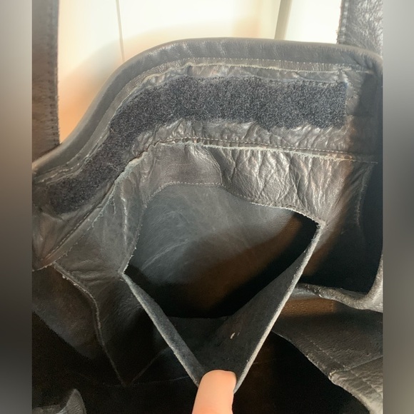 Vintage Black Leather Purse - Picture 6 of 13